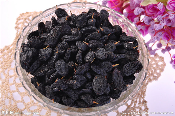 Black currant raisin